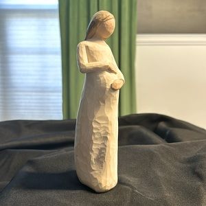 🩶Willow Tree Cherish- awaiting a miracle. Excellent condition!